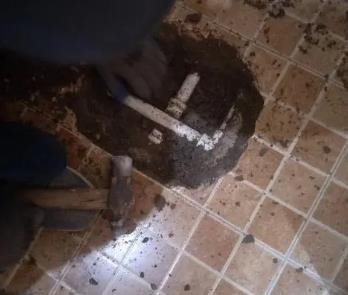 江岸卫生间漏水维修公司为您分享下卫生间渗水如何处理及注意事项
